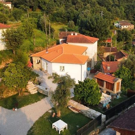 לינה וארוחת בוקר טראס דה בורו A Casa Com 2 Pereiras מראה חיצוני תמונה